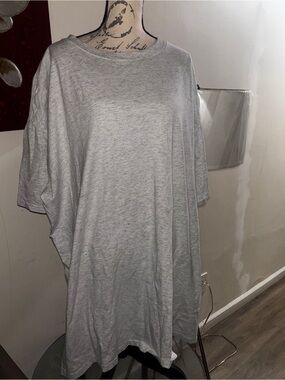 Light Gray Women's Short Sleeve Tee - Relaxed Fit